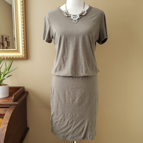 James Perse Short Sleeve Blouson Dress Green Ruched Size Large NWT - Picture 1 of 10